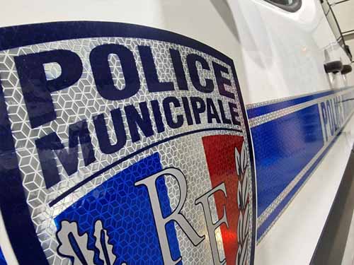 Marquage adhésif de sécurité et signalisation professionnelle